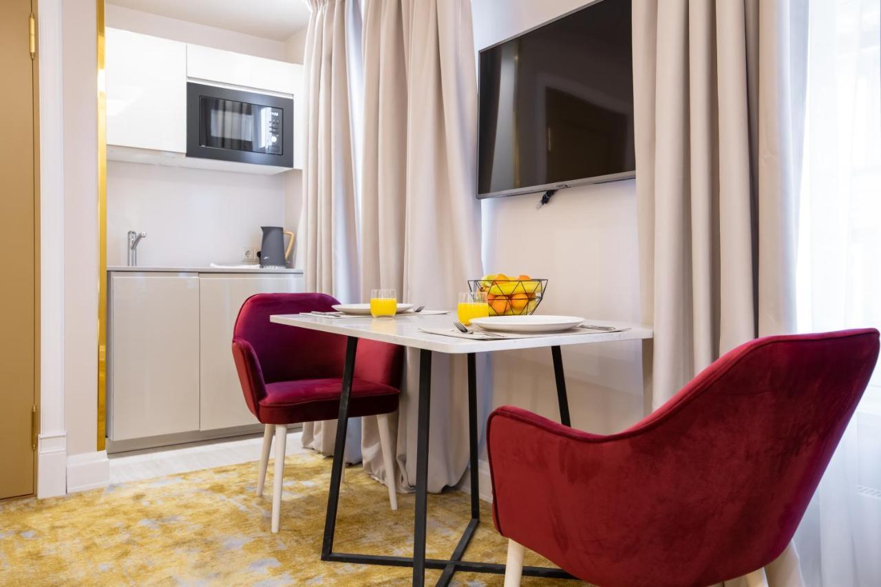 Hotel Meltzer Apartments Talin Exterior foto