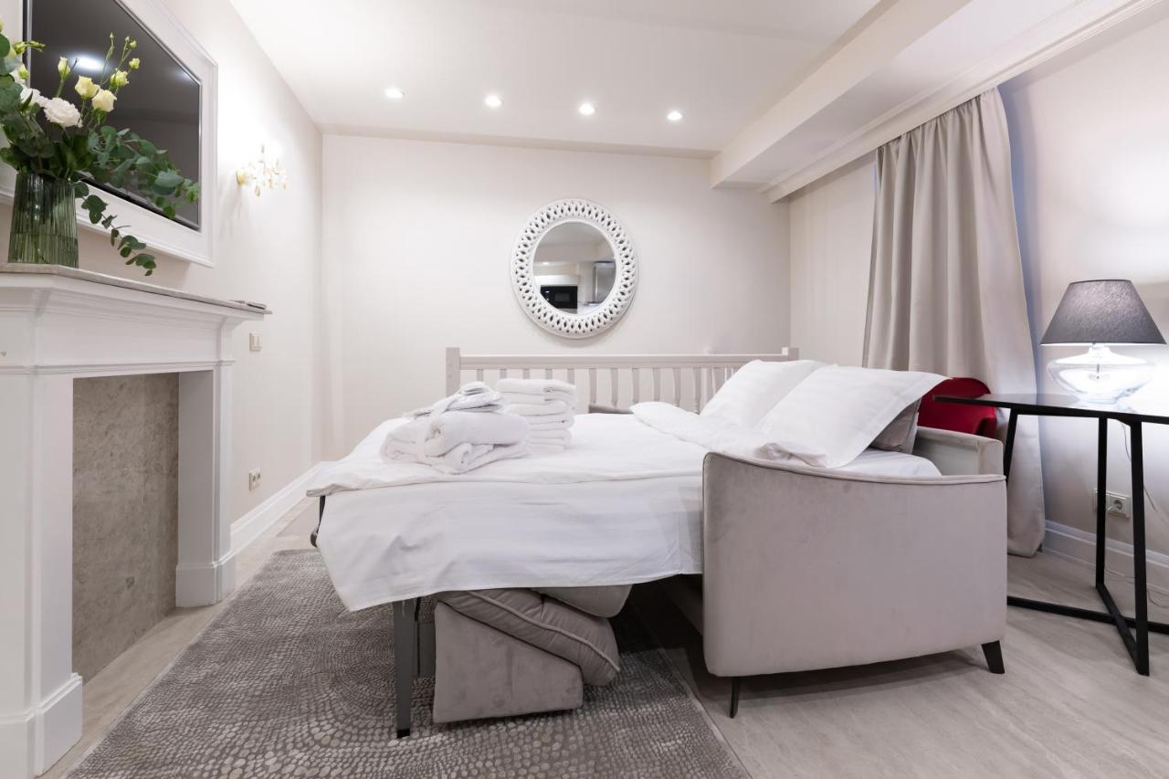 Hotel Meltzer Apartments Talin Exterior foto